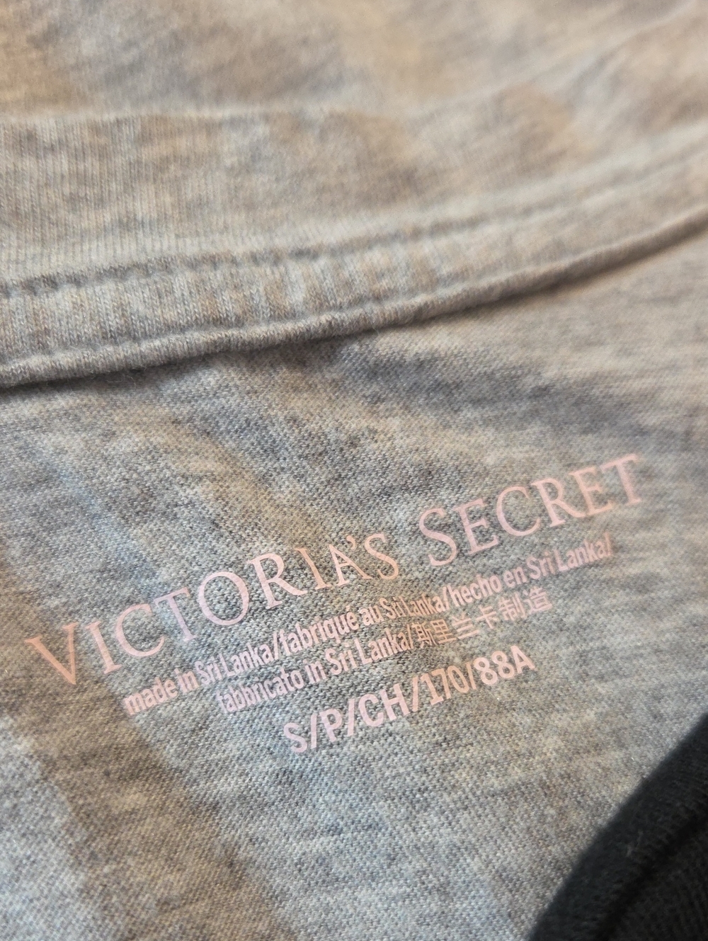 Victoria Secrets Tops - Picture 5 of 7